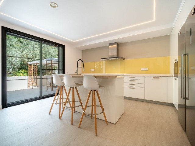 5 Bedrooms Villa in Los Monteros