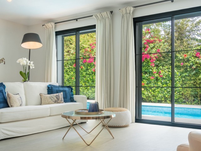 5 Bedrooms Villa in Los Monteros