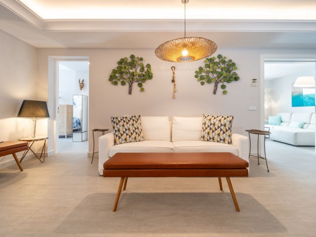 5 Bedrooms Villa in Los Monteros