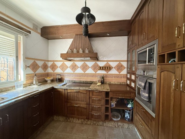 4 Bedrooms Townhouse in Estepona