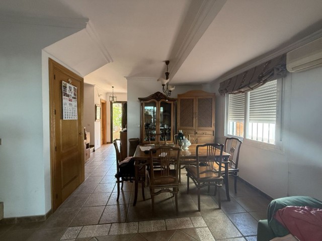 4 Bedrooms Townhouse in Estepona