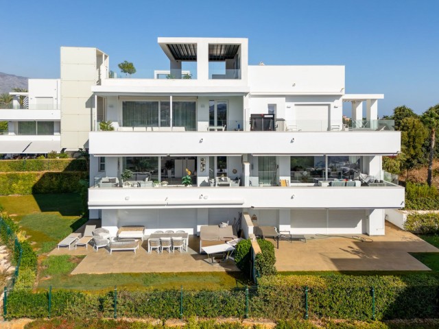 3 Bedrooms Apartment in Benahavís