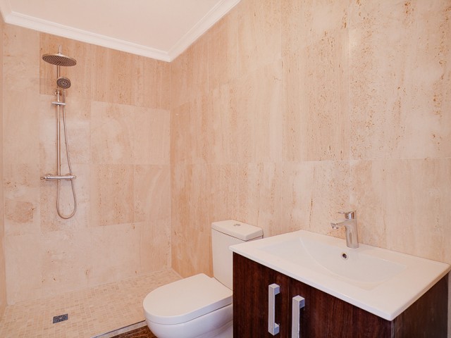 4 Soveroms Villa i Estepona