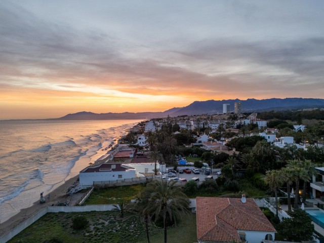 5 Bedrooms Villa in Marbesa