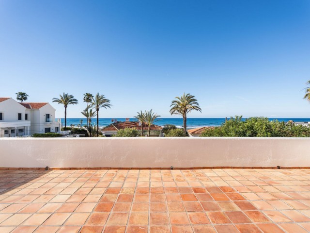 5 Bedrooms Villa in Marbesa