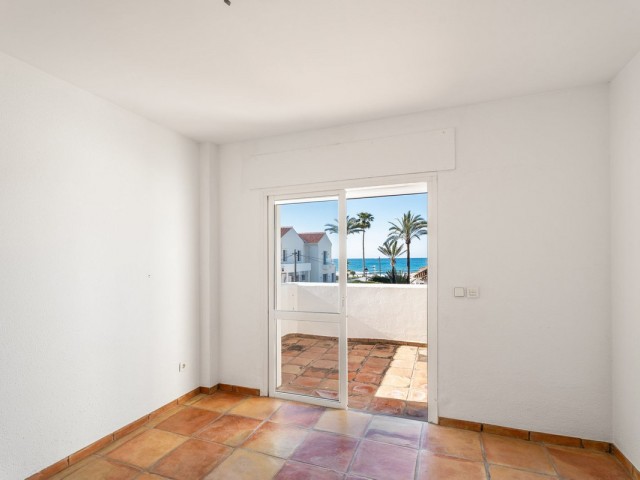 5 Bedrooms Villa in Marbesa