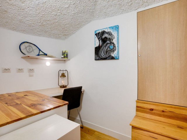 Maison mitoyenne avec 4 Chambres  à Estepona