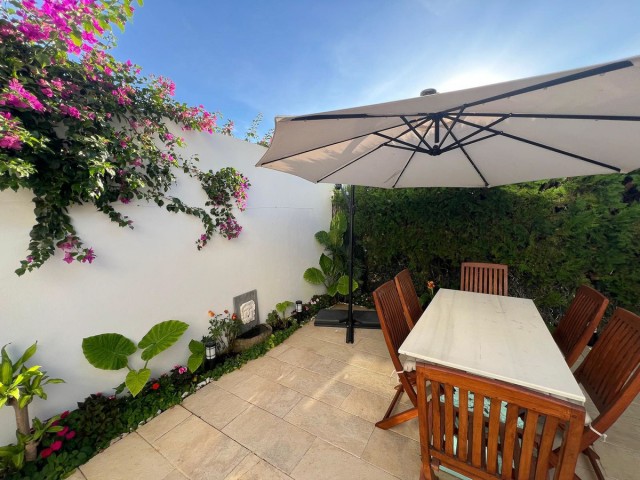 Adosado con 3 Dormitorios  en Nagüeles