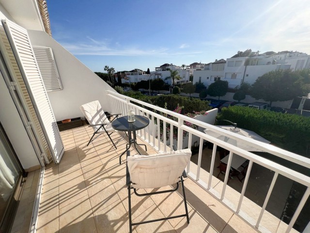 Adosado con 3 Dormitorios  en Nagüeles