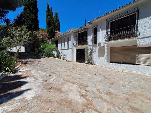 7 Makuuhuoneen Huvila Calahonda