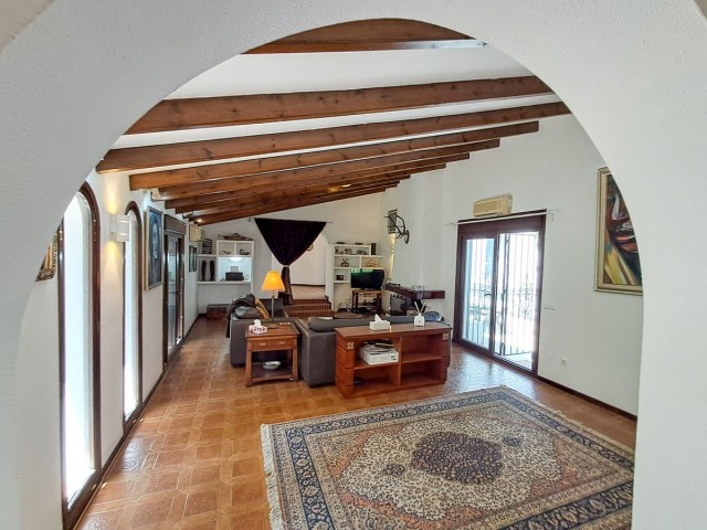 7 Makuuhuoneen Huvila Calahonda