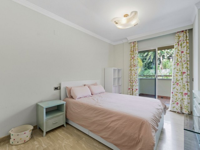 Apartamento con 3 Dormitorios  en Sierra Blanca