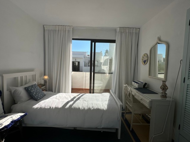 2 Bedrooms Townhouse in Estepona