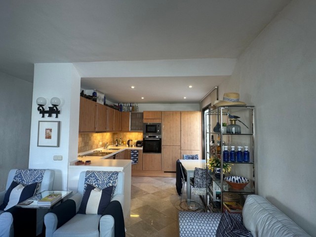 2 Bedrooms Townhouse in Estepona