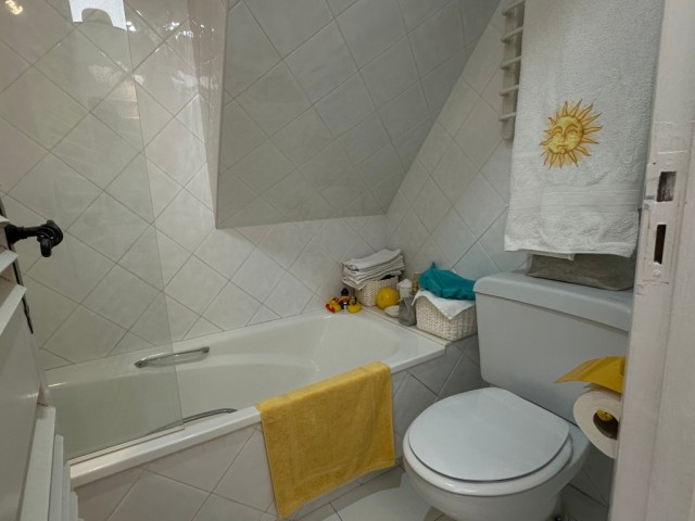 2 Bedrooms Townhouse in Estepona