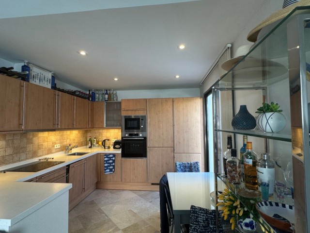 2 Bedrooms Townhouse in Estepona