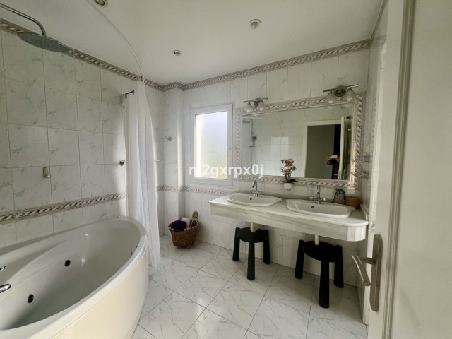 3 Bedrooms Villa in Reserva de Marbella