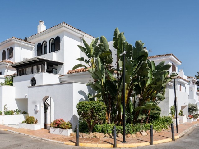 Rijtjeshuis Costalita - R5196895