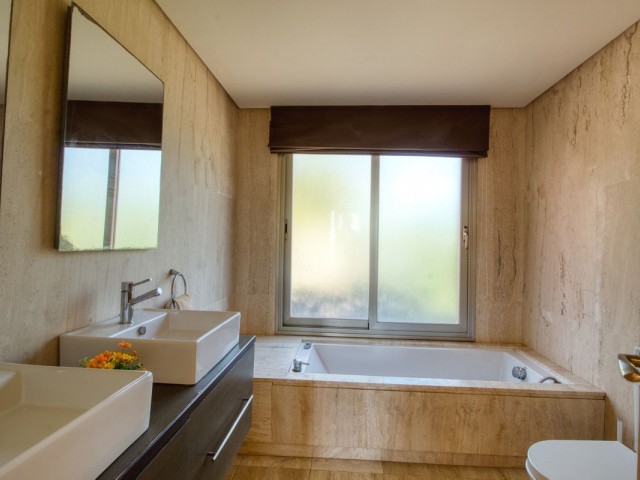 4 Schlafzimmer Reihenhaus in Manilva