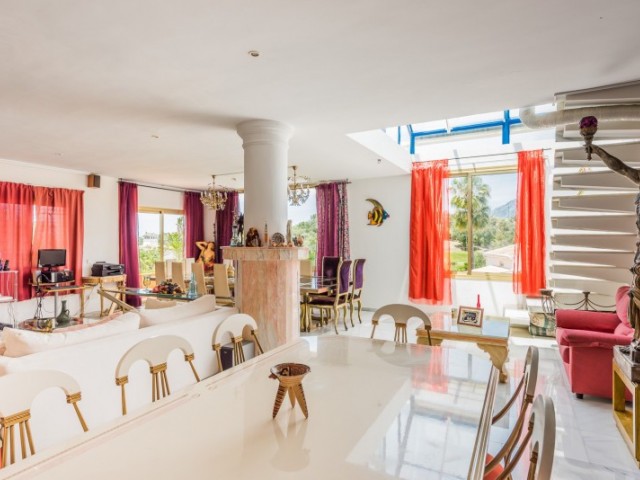 9 Slaapkamer Villa in El Rosario