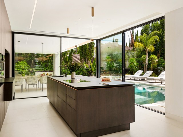 5 Slaapkamer Villa in Nueva Andalucía