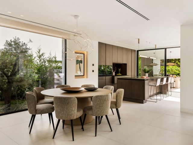 5 Slaapkamer Villa in Nueva Andalucía