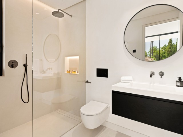 5 Slaapkamer Villa in Nueva Andalucía