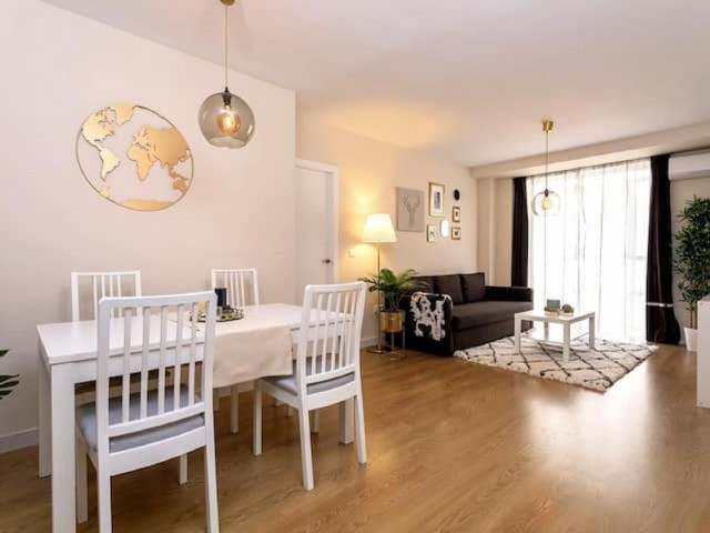 4 Bedrooms Apartment in Málaga Centro