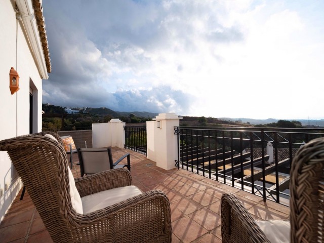 Penthouse in Altos de los Monteros