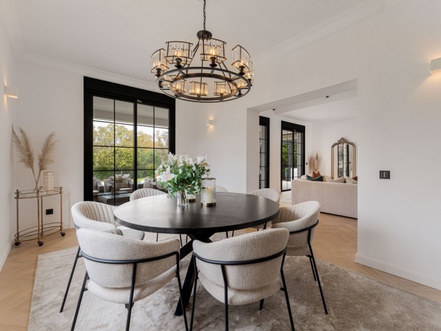 6 Soveroms Rekkehus i Estepona