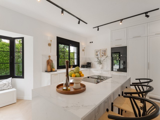 6 Soveroms Rekkehus i Estepona