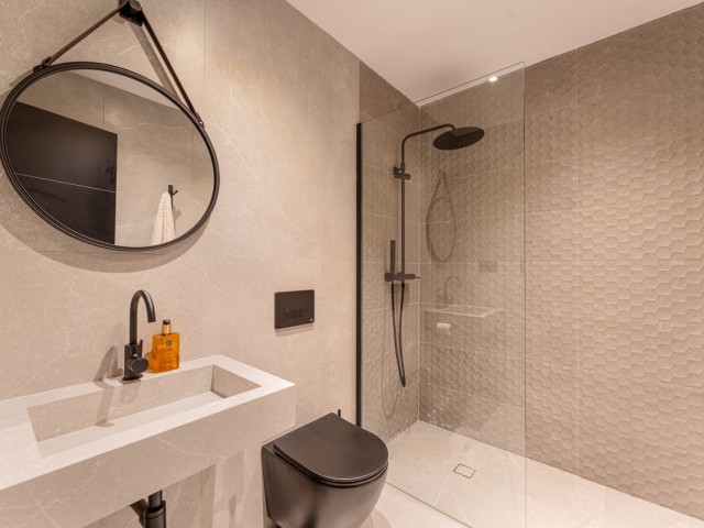 6 Soveroms Rekkehus i Estepona