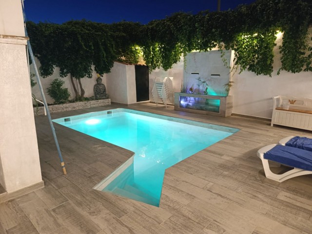 4 Soveroms Rekkehus i Estepona