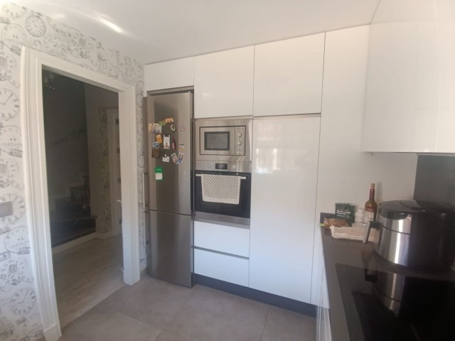 4 Soveroms Rekkehus i Estepona