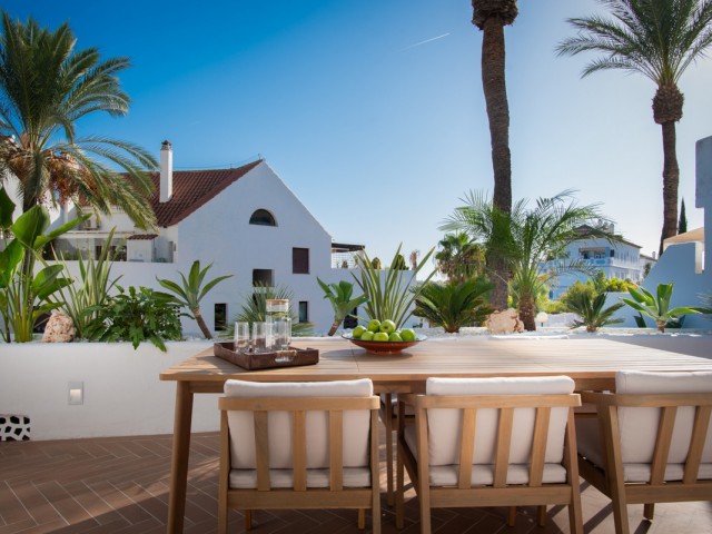 3 Bedrooms Apartment in Nueva Andalucía