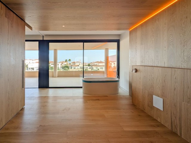 2 Bedrooms Apartment in Fuengirola