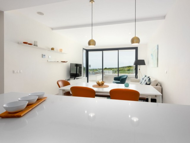 Apartamento con 3 Dormitorios  en Estepona