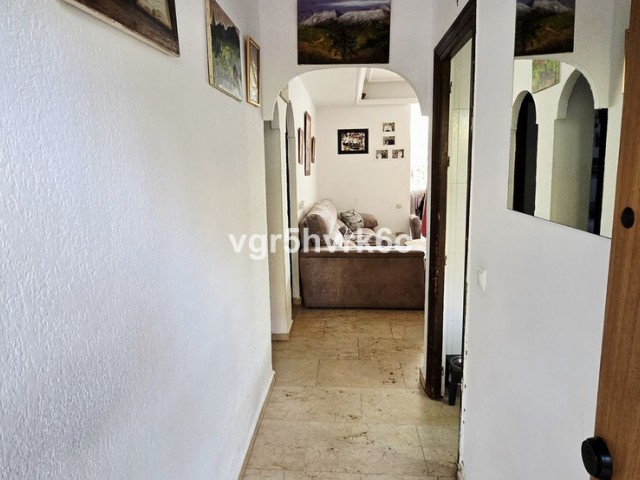 Apartment, Nueva Andalucia, R5199415