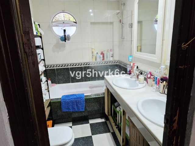 3 Soveroms Leilighet i Nueva Andalucía