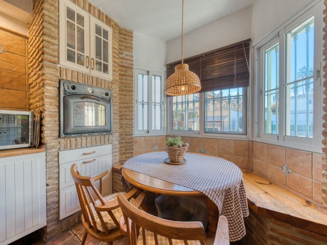 Maison mitoyenne avec 3 Chambres  à Los Boliches