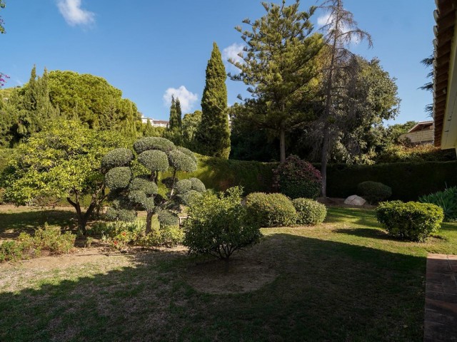 5 Bedrooms Villa in Mijas