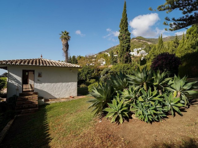 5 Bedrooms Villa in Mijas