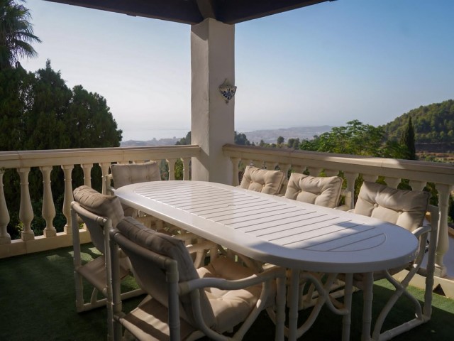 5 Bedrooms Villa in Mijas
