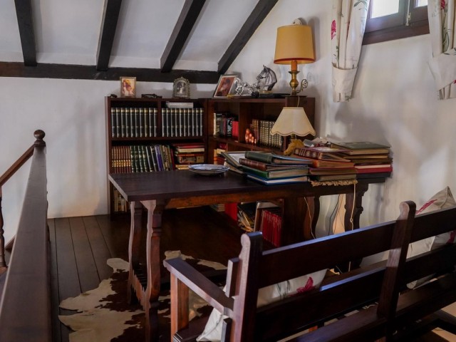 5 Bedrooms Villa in Mijas