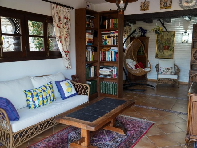 5 Bedrooms Villa in Mijas