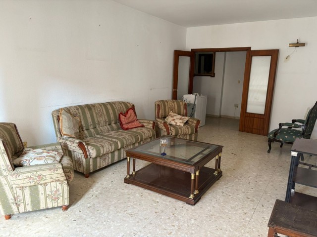 Apartamento con 3 Dormitorios  en Fuengirola