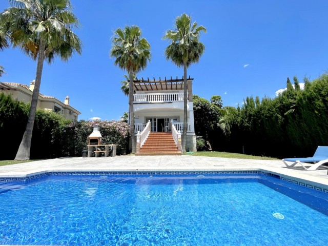4 Bedrooms Villa in Mijas Golf