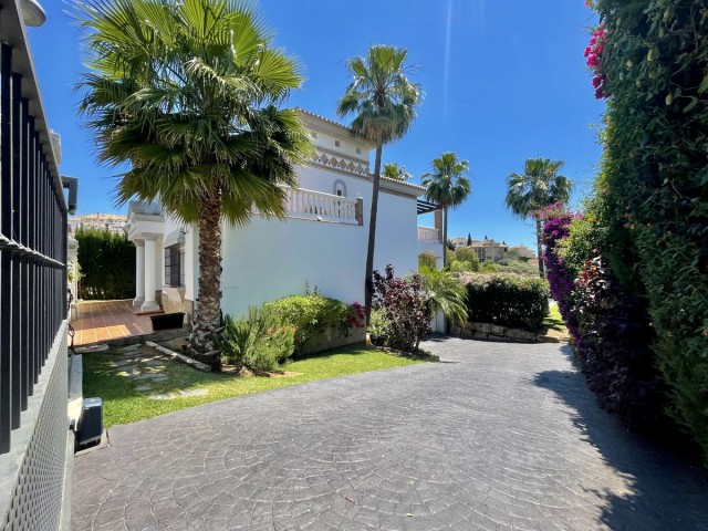 4 Bedrooms Villa in Mijas Golf