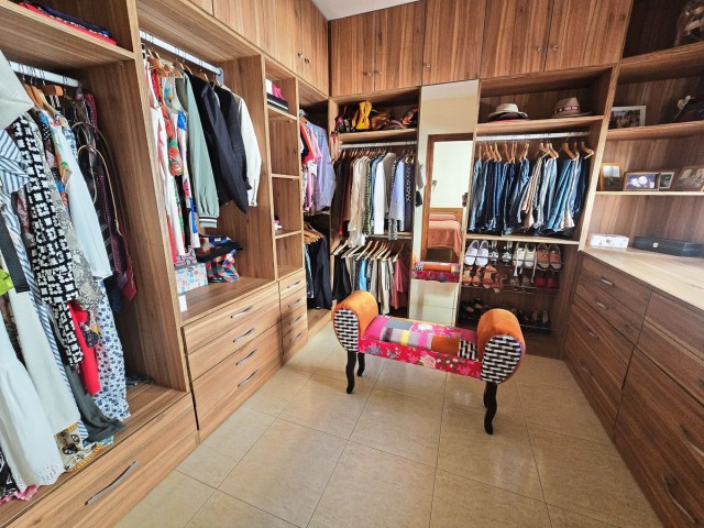 3 Bedrooms Townhouse in Marbella