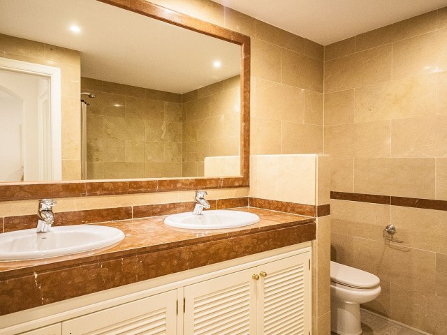 2 Sovrums Lägenhet i Elviria